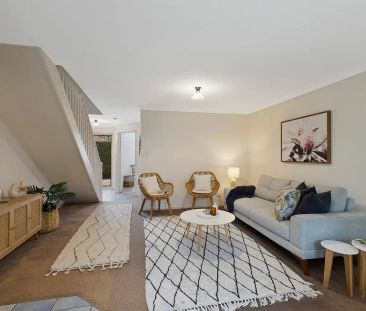 “Charming Townhouse Living in the Heart of East Gosford” - Photo 4