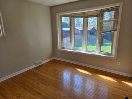 For Lease - 319 Hillcroft Street Unit# Main, Oshawa, Ontario - Photo 4