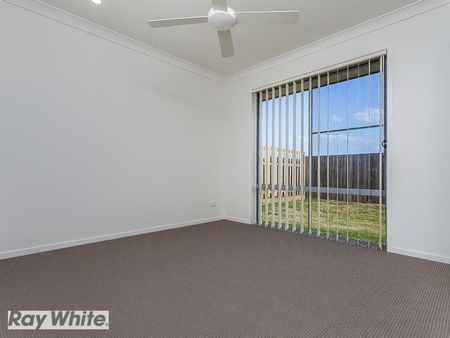 Spacious Home in The Park Vista Estate - Photo 3