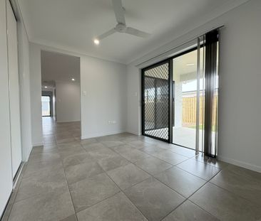 BEAUTIFUL FAMILY HOME IN MOUNT LOUISA! - Photo 5