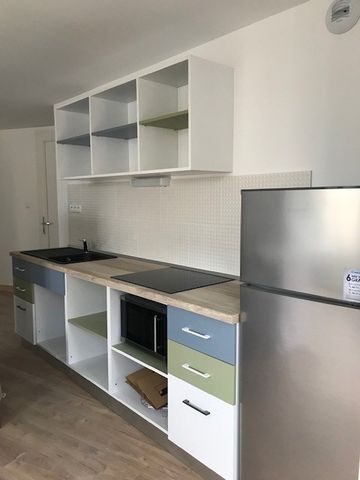 Location Appartement 4 pièces 89m² - Photo 4