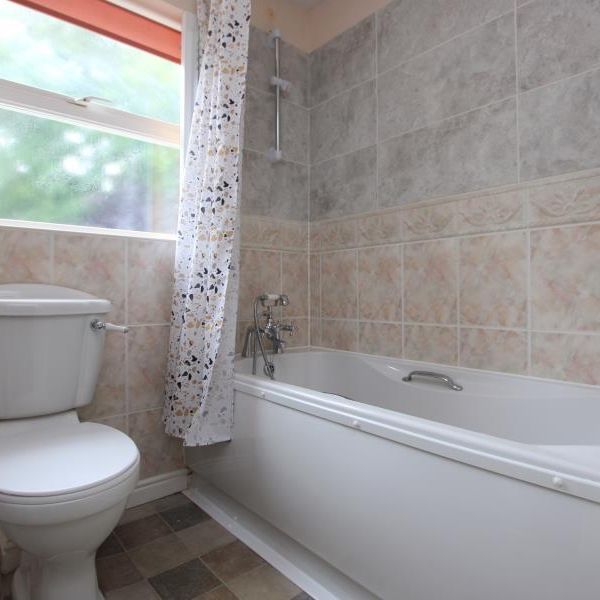 8 bedroom detached house to rent - Photo 1