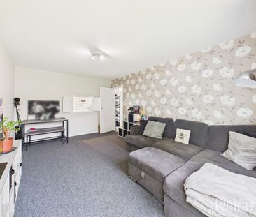1 bedroom Apartment - TENTERFIELD HOUSE, WELWYN. - Photo 3