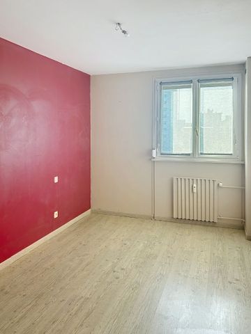 Appartement à louer - REIMS - PROCHE ST ANNE - CHU - Photo 3