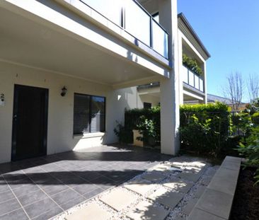 Executive Townhouse in High East - Photo 6