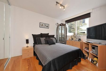 2/117 Victoria Road, Hawthorn East VIC 3123 - Apartment For Rent | Domain - Photo 2