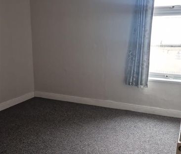 2 Beds - Terraced House - - Photo 2