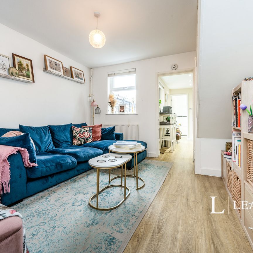 2 bedroom house to rent Spring Gardens, Newport Pagnell, Buckinghamshire, MK16 - Photo 1