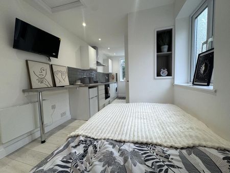 Studio to rent - Photo 3