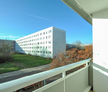 3 Zimmer / Aufzug / Dusche / Balkon / untapeziert - Photo 2