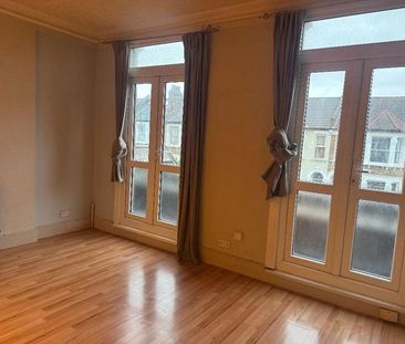 3 bedroom property to rent - Photo 3
