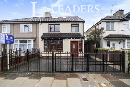 Large 5 bedroom Family Home - not for sharers, LU2 - Photo 4