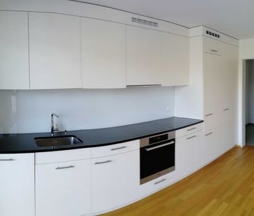 2.5 Zimmer, 76 m², 2. Stock - Photo 2