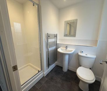 3 bedroom semi-detached house to rent - Photo 6