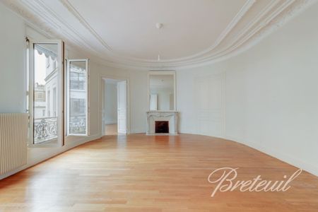 Appartement à louer à Paris 8Ème - Photo 5