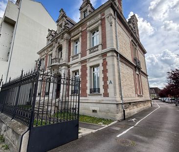 TROYES – STUDIO DE 36M² DANS UNE RESIDENCE ATYPIQUE ET SECURISEE - Photo 5