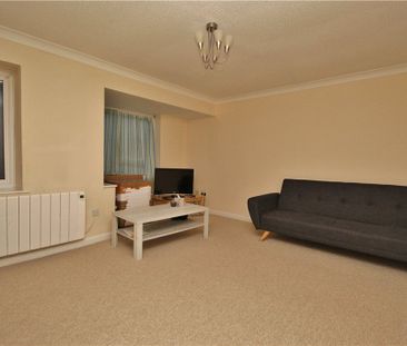 The Beeches, Horsham Road, Guildford, Surrey, GU5 0BD - Photo 3