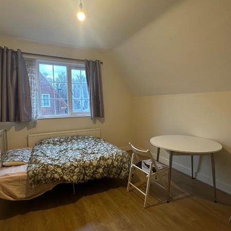 Fitzneal Street, London, W12 0BA - Photo 3