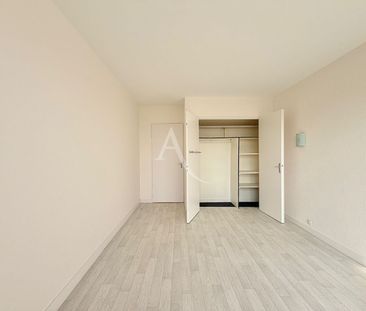 Location Appartement 4 pièces 93m² - Photo 3