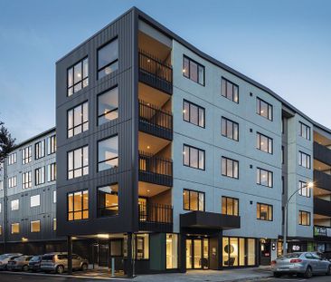 Modern, Warm & Spacious - Photo 4