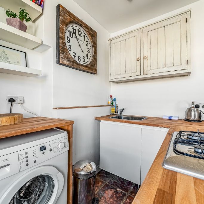 Top floor flat, 9 Bonchurch Rd,W10 5SD, London, London - Photo 1