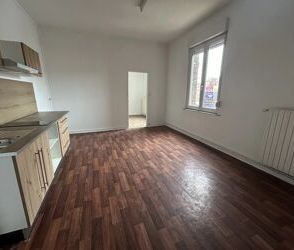 Location Appartement 2 pièces 29 m2 à Saint-Quentin - Photo 5