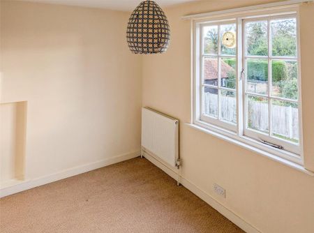 3 bedroom detached house to rent - Photo 4