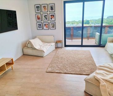 Spacious 5BR Home w/ Ocean Views - Photo 5