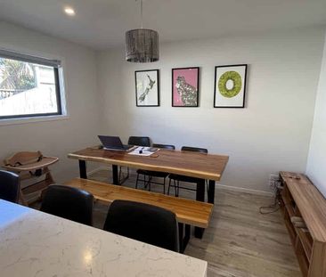 Lovely family home Te Atatu South - Photo 2