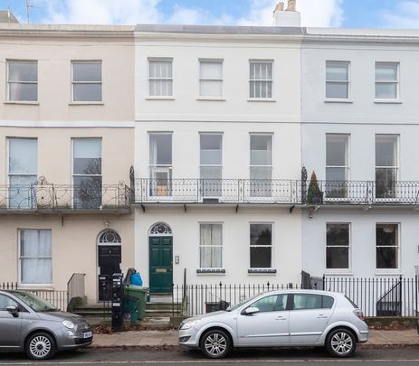 Montpellier Terrace, Cheltenham GL50 1UX - Photo 1