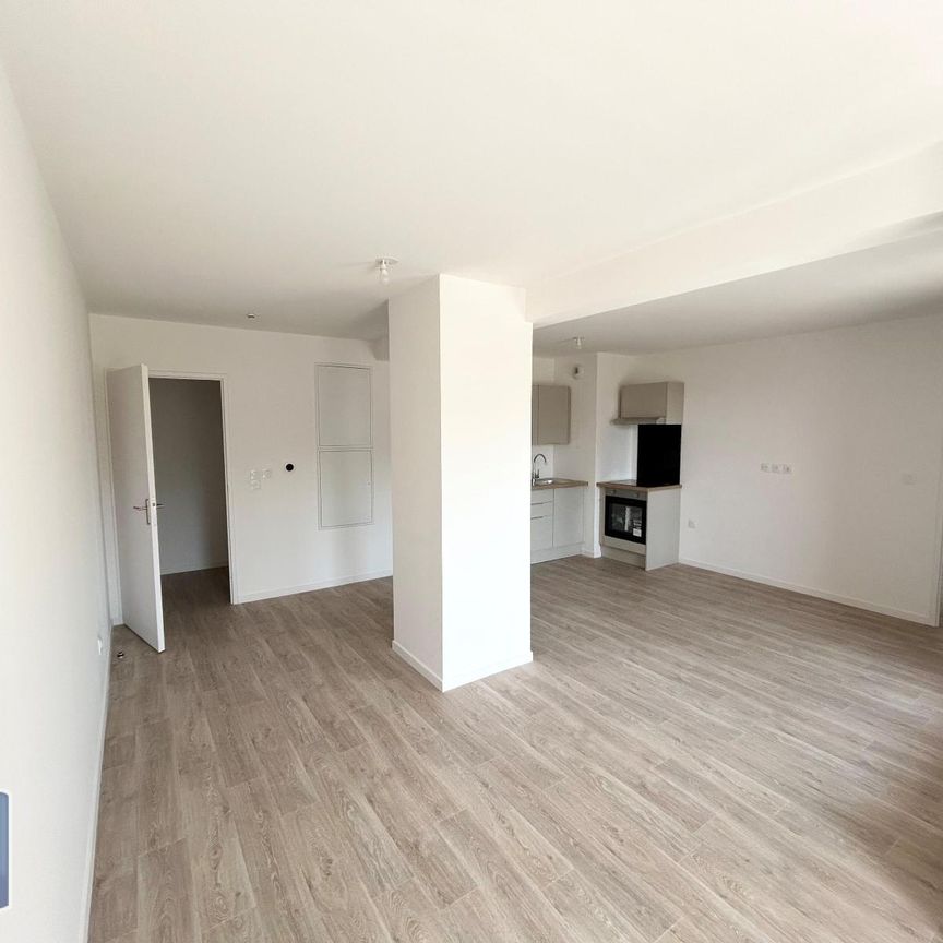 Location Appartement 2 pièces 54m² VALENCIENNES 59300 - Photo 1