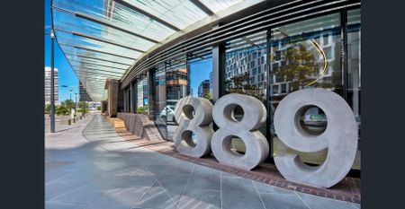 Stunning & Elegant 19th Floor Waterfront Living in the prime of Melbourne - Photo 5