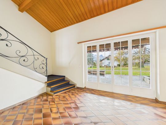 Light and spacious 4.5-room single-family house in Wartau - Photo 1