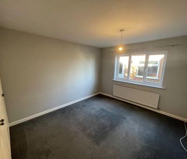 3 bedroom detached bungalow to rent - Photo 3