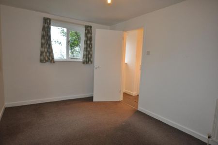 2 bedroom detached house to rent - Photo 5