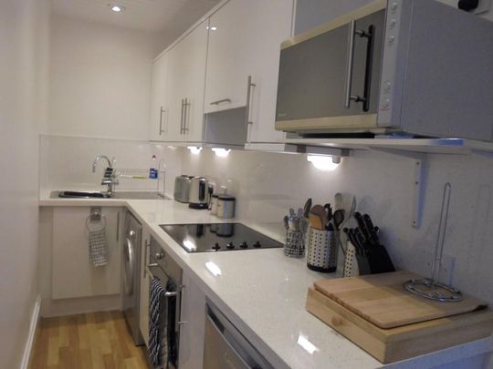 1 bedroom flat to rent - Photo 1