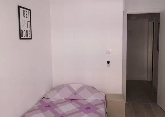 Carrer Lleons, Valencia, Valencian Community 46022
