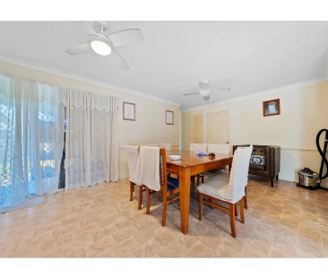 Family Living in a Quiet Crestmead Pocket! - Photo 2