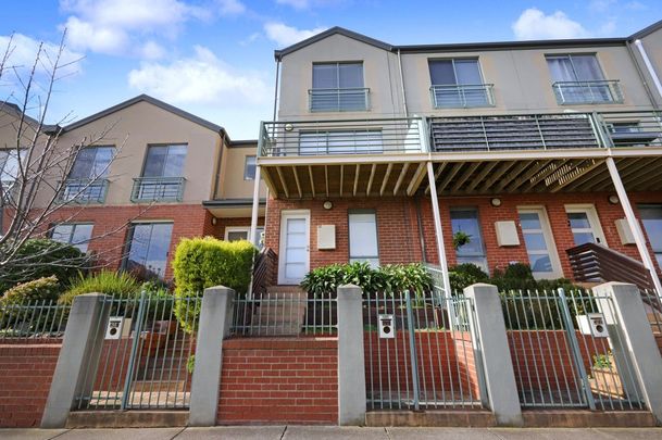 32 Blair Street, Maribyrnong VIC 3032 - Photo 1