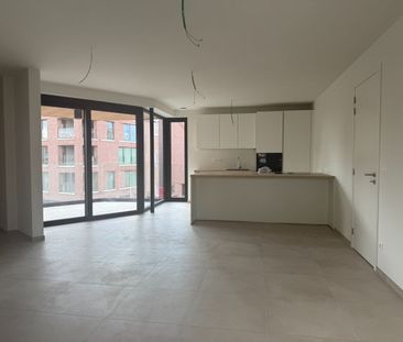 Appartement te huur in Hasselt voor € 1.120 met 1 slaapkamer - Photo 2