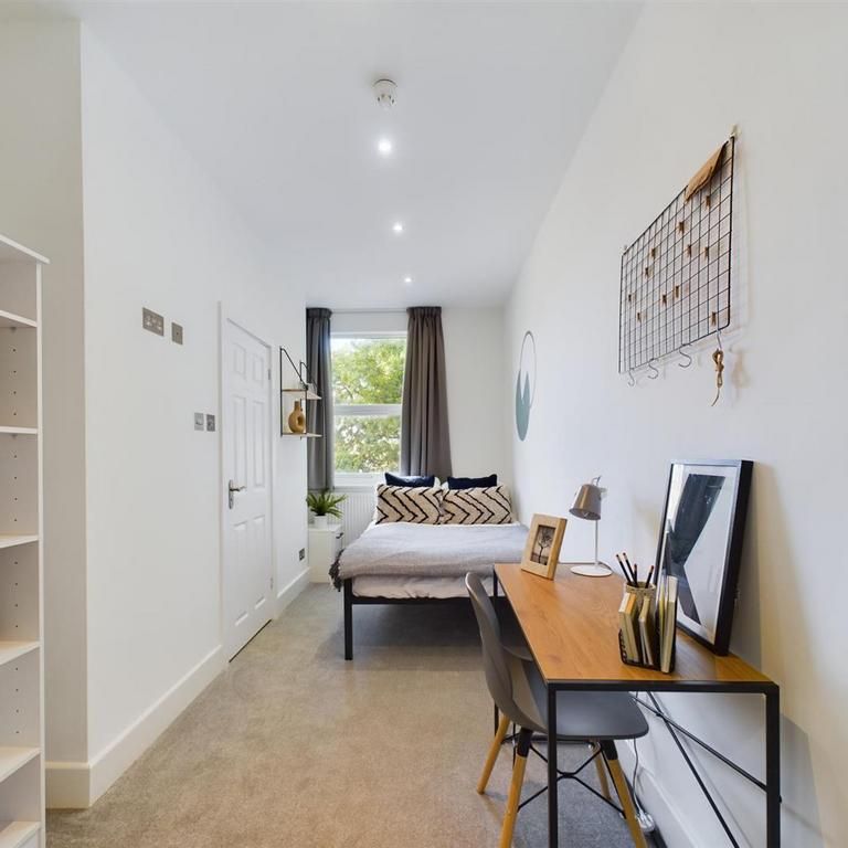 1 bedroom in a house share to rent - Photo 1