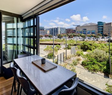 Luxury Living with Unmatched Views at Wellington's Premier Address - Photo 4