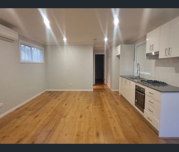 Spacious and Modern Two Bedroom - Photo 2
