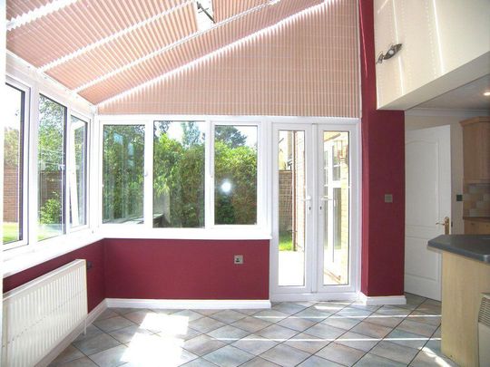 4 bedroom house to rent - Photo 1