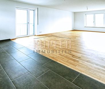 Exklusive 3-Zi-Wohnung mit Balkon in begehrter Wohnlage! - Foto 1