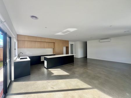 Custom Home in Austin Estate - Photo 2