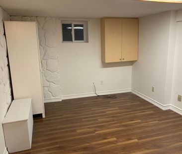 For Lease - 178 Coleman Avenue Unit# Front unit with basement, Toro... - Photo 4