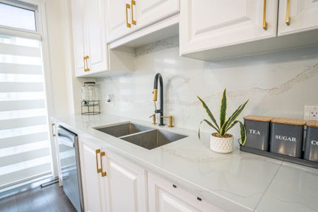 For Lease - 135 Micklefield Avenue, Whitby, Ontario - Photo 5