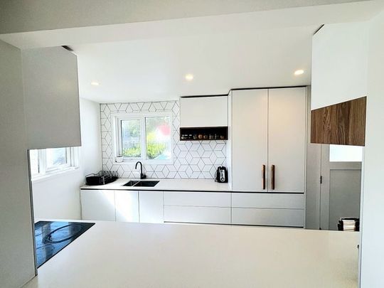 3Bdr house with great views and Central Heating - Photo 1