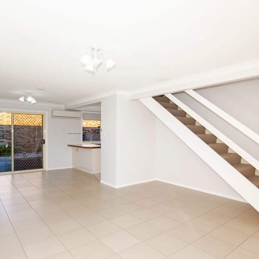 Modern & Stylish Townhouse in Prime Ballina Location - Photo 1